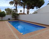 Resale - villa - Cabo Roig