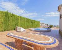 Resale - villa - El Campo