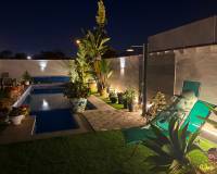Resale - Villa / House - Torrevieja - La Siesta