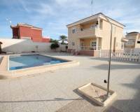 Resale - Villa Indépendante - Torrevieja - Aguas Nuevas