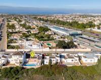 Resale - Villa Indépendante - Torrevieja - Urbanización San Luis