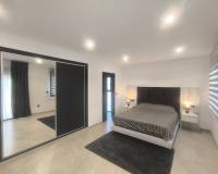 Resale - villa - Los Montesinos - La Herrada
