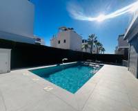 Resale - villa - Orihuela - Cabo Roig