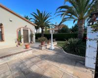 Resale - villa - Orihuela - Cabo Roig