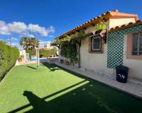 Resale - villa - Orihuela - Cabo Roig