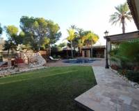 Resale - villa - Orihuela - Campoamor