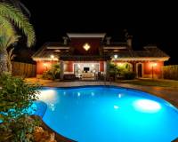 Resale - villa - Orihuela - Campoamor