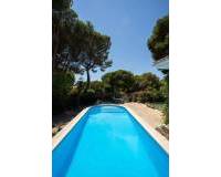 Resale - villa - Orihuela - Campoamor