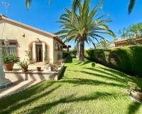 Resale - villa - Orihuela Costa - Cabo Roig