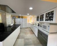 Resale - villa - Orihuela Costa - Cabo Roig