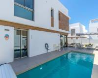 Resale - villa - Orihuela Costa - Villamartín