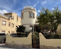 Resale - villa - Orihuela Costa