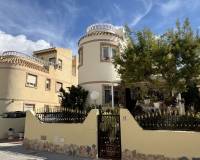 Resale - villa - Orihuela Costa