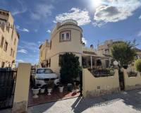 Resale - villa - Orihuela Costa