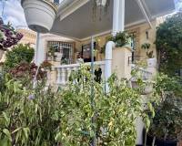 Resale - villa - Orihuela Costa