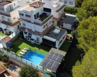 Resale - villa - Orihuela Costa
