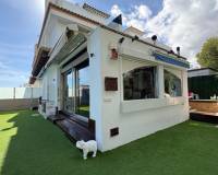 Resale - villa - Orihuela Costa