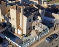 Resale - villa - Orihuela Costa
