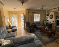 Resale - villa - Orihuela Costa