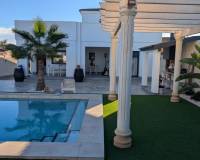 Resale - villa - Orihuela Costa