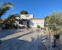Resale - villa - Orihuela Costa