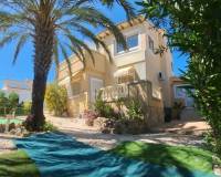 Resale - villa - Orihuela Costa