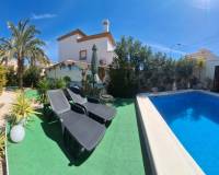 Resale - villa - Orihuela Costa