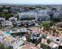 Resale - villa - Orihuela Costa