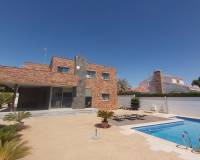 Resale - villa - Orihuela Costa
