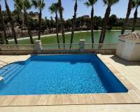 Resale - villa - Orihuela Costa
