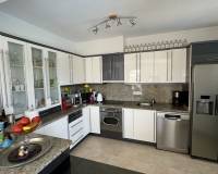 Resale - villa - Orihuela Costa