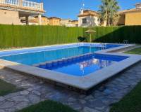 Resale - villa - Orihuela Costa