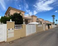 Resale - villa - Orihuela Costa