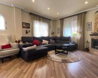 Resale - villa - Orihuela Costa