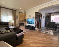 Resale - villa - Orihuela Costa