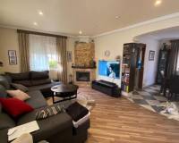 Resale - villa - Orihuela Costa