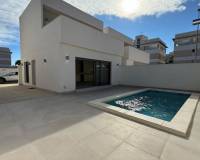 Resale - villa - Orihuela Costa