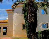 Resale - villa - Orihuela - La Zenia