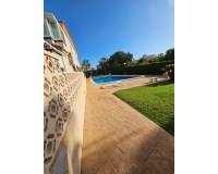 Resale - villa - Orihuela - La Zenia