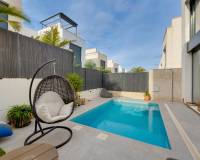 Resale - villa - Orihuela - Orihuela Costa