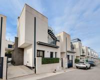 Resale - villa - Orihuela - Orihuela Costa