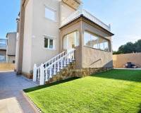 Resale - villa - Orihuela - Villamartín
