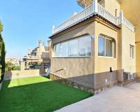 Resale - villa - Orihuela - Villamartín
