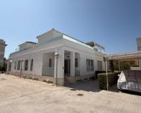 Resale - villa - Orihuela - Villamartín