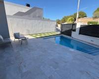 Resale - villa - Pinar de Campoverde