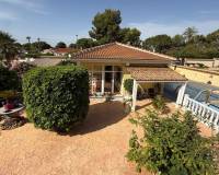 Resale - villa - Pinar de Campoverde