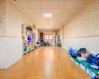 Resale - villa - San Isidro