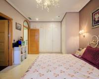 Resale - villa - San Isidro