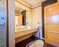 Resale - villa - San Isidro