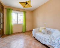 Resale - villa - San Miguel de Salinas